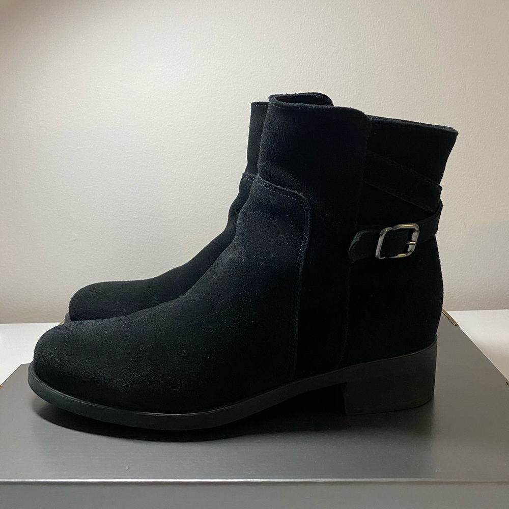 La Canadienne Scorpio Black Suede Boot